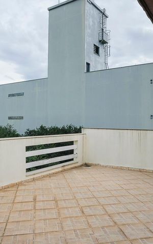 Casa à venda com 490m², 4 quartos e 6 vagasVaranda 