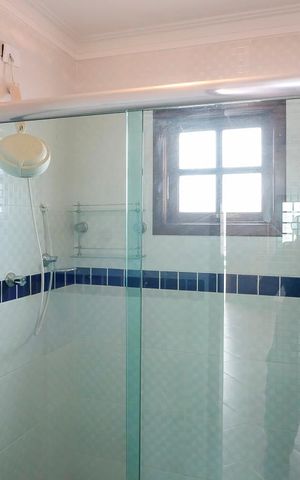 Casa à venda com 490m², 4 quartos e 6 vagasBanheiro varanda