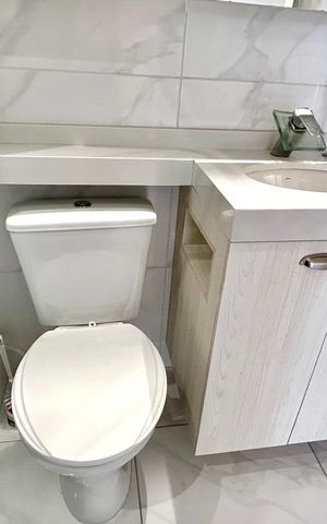 Apartamento à venda com 43m², 2 quartos e 1 vaga Apartamento à venda com 43m², 2 quartos e 1 vagaBanheiro