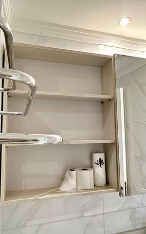 Apartamento à venda com 43m², 2 quartos e 1 vaga Apartamento à venda com 43m², 2 quartos e 1 vagaBanheiro