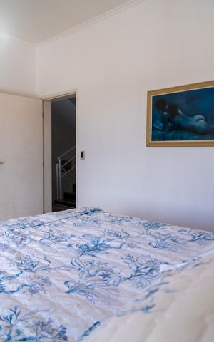 Casa de condomínio para alugar com 320m², 3 quartos e 4 vagas Casa de condomínio para alugar com 320m², 3 quartos e 4 vagasSuíte