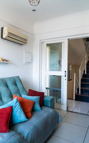 Casa de condomínio para alugar com 320m², 3 quartos e 4 vagas Casa de condomínio para alugar com 320m², 3 quartos e 4 vagasSala de TV