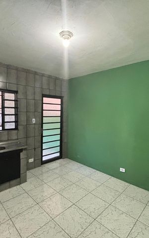 Casa para alugar com 80m², 2 quartos e 2 vagas Casa para alugar com 80m², 2 quartos e 2 vagasCozinha