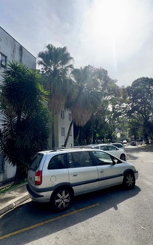 Apartamento para alugar com 62m², 2 quartos e 1 vagaPlaca instalada na fachada do imóvel 