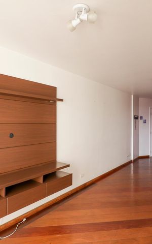 Apartamento à venda com 81m², 3 quartos e 1 vaga Apartamento à venda com 81m², 3 quartos e 1 vagaSala
