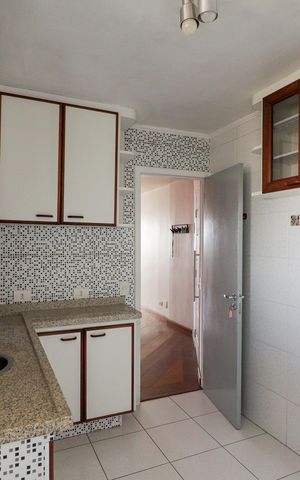 Apartamento à venda com 81m², 3 quartos e 1 vaga Apartamento à venda com 81m², 3 quartos e 1 vagaCozinha e Área de Serviço/Banheiro de serviço