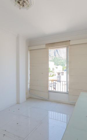 Apartamento à venda com 80m², 2 quartos e sem vagaSala