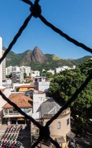 Apartamento à venda com 80m², 2 quartos e sem vagaVista