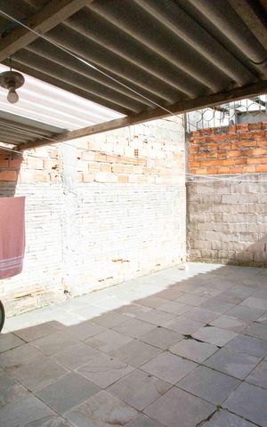 Casa à venda com 100m², 3 quartos e 2 vagasQuintal