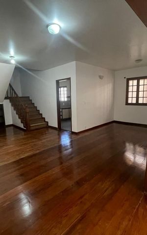 Casa de condomínio à venda com 511m², 5 quartos e 4 vagas