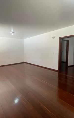 Casa de condomínio à venda com 511m², 5 quartos e 4 vagas