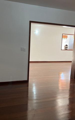 Casa de condomínio à venda com 511m², 5 quartos e 4 vagas