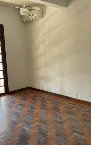 Casa de condomínio à venda com 511m², 5 quartos e 4 vagas