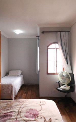 Casa à venda com 265m², 4 quartos e 2 vagas Casa à venda com 265m², 4 quartos e 2 vagasQuarto 3