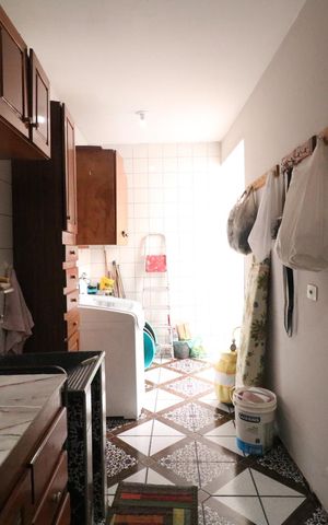 Casa à venda com 265m², 4 quartos e 2 vagas Casa à venda com 265m², 4 quartos e 2 vagasÁrea comum