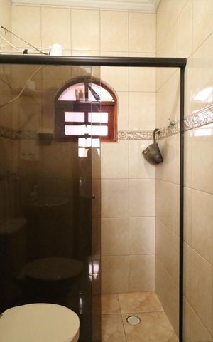 Casa à venda com 265m², 4 quartos e 2 vagas Casa à venda com 265m², 4 quartos e 2 vagasBanheiro da Suíte