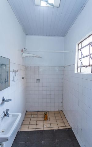 Casa à venda com 134m², 3 quartos e 4 vagas Casa à venda com 134m², 3 quartos e 4 vagasEdícula