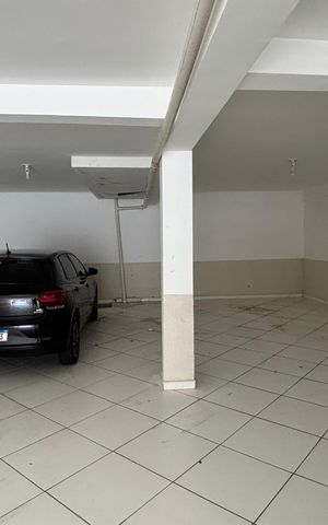 Apartamento para alugar com 100m², 2 quartos e 1 vaga Apartamento para alugar com 100m², 2 quartos e 1 vagaGaragem