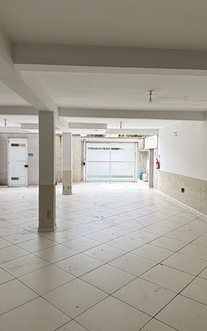 Apartamento para alugar com 100m², 2 quartos e 1 vaga Apartamento para alugar com 100m², 2 quartos e 1 vagaGaragem