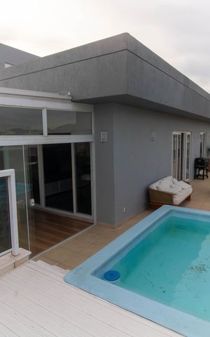 Apartamento à venda com 202m², 3 quartos e 3 vagas Apartamento à venda com 202m², 3 quartos e 3 vagasCobertura