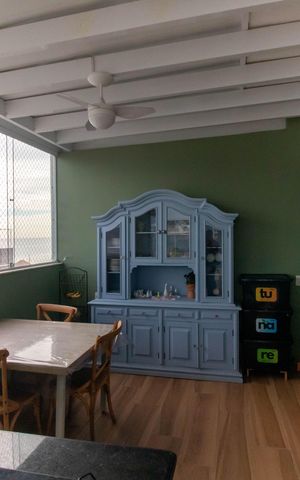 Apartamento à venda com 202m², 3 quartos e 3 vagas Apartamento à venda com 202m², 3 quartos e 3 vagasCobertura