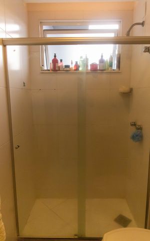 Apartamento à venda com 202m², 3 quartos e 3 vagas Apartamento à venda com 202m², 3 quartos e 3 vagasBanheiro da Suíte 1