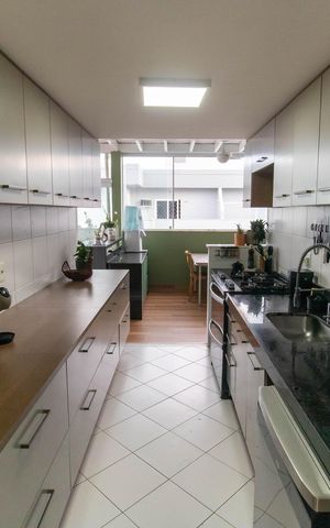 Apartamento à venda com 202m², 3 quartos e 3 vagas Apartamento à venda com 202m², 3 quartos e 3 vagasCozinha
