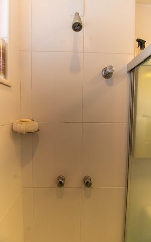Apartamento à venda com 202m², 3 quartos e 3 vagas Apartamento à venda com 202m², 3 quartos e 3 vagasBanheiro da Suíte 1
