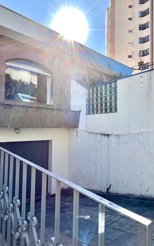 Casa à venda com 350m², 3 quartos e 2 vagas Casa à venda com 350m², 3 quartos e 2 vagasGaragem