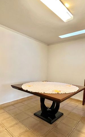 Casa à venda com 350m², 3 quartos e 2 vagas Casa à venda com 350m², 3 quartos e 2 vagasSala de Jantar