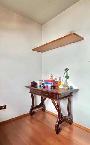 Casa à venda com 350m², 3 quartos e 2 vagas Casa à venda com 350m², 3 quartos e 2 vagasQuarto 2