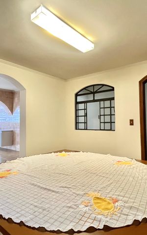 Casa à venda com 350m², 3 quartos e 2 vagas Casa à venda com 350m², 3 quartos e 2 vagasSala de Jantar