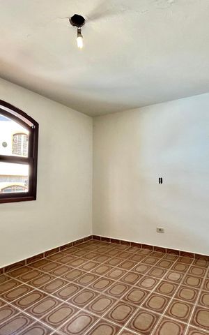 Casa à venda com 350m², 3 quartos e 2 vagas Casa à venda com 350m², 3 quartos e 2 vagasEdícula