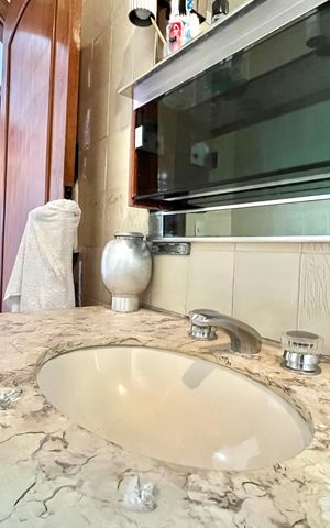 Casa à venda com 350m², 3 quartos e 2 vagas Casa à venda com 350m², 3 quartos e 2 vagasBanheiro da Suíte