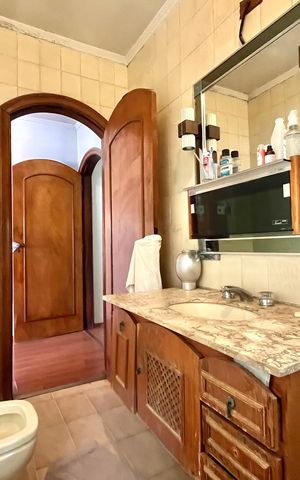Casa à venda com 350m², 3 quartos e 2 vagas Casa à venda com 350m², 3 quartos e 2 vagasBanheiro da Suíte