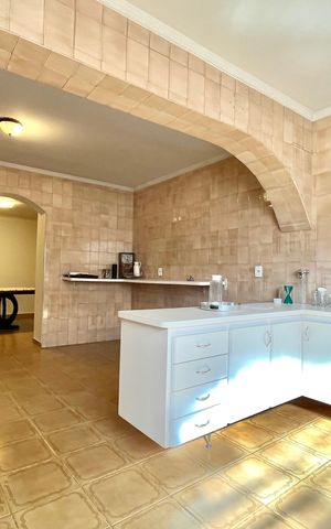 Casa à venda com 350m², 3 quartos e 2 vagas Casa à venda com 350m², 3 quartos e 2 vagasCozinha