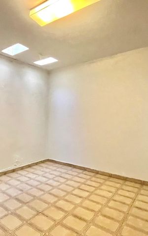 Casa à venda com 350m², 3 quartos e 2 vagas Casa à venda com 350m², 3 quartos e 2 vagasQuarto de Serviço