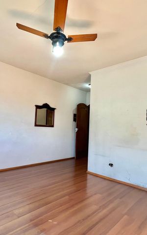 Casa à venda com 350m², 3 quartos e 2 vagas Casa à venda com 350m², 3 quartos e 2 vagasSuite