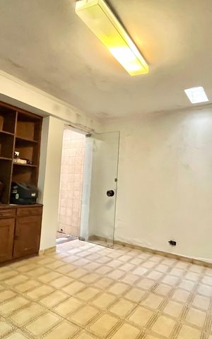 Casa à venda com 350m², 3 quartos e 2 vagas Casa à venda com 350m², 3 quartos e 2 vagasQuarto de Serviço