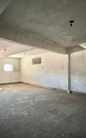 Casa à venda com 350m², 3 quartos e 2 vagas Casa à venda com 350m², 3 quartos e 2 vagasPorão