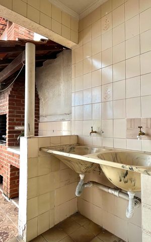 Casa à venda com 350m², 3 quartos e 2 vagas Casa à venda com 350m², 3 quartos e 2 vagasÁrea de Serviço