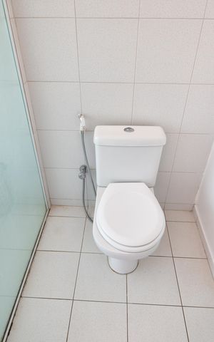 Casa de condomínio à venda com 62m², 1 quarto e 2 vagasBanheiro
