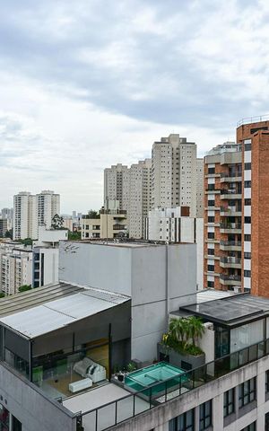Apartamento à venda com 156m², 3 quartos e 3 vagasVista da Suíte 2