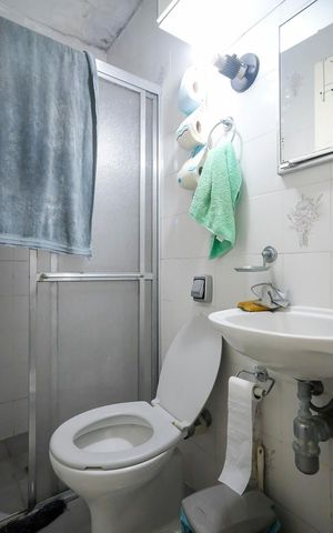 Casa à venda com 270m², 4 quartos e 2 vagasBanheiro da suíte