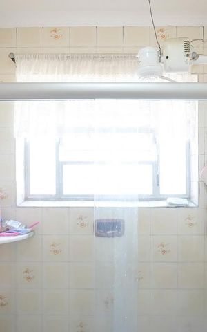 Casa à venda com 270m², 4 quartos e 2 vagasBanheiro