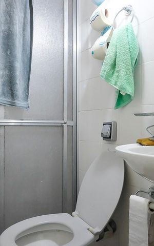 Casa à venda com 270m², 4 quartos e 2 vagasBanheiro da suíte
