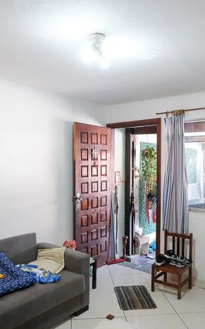 Casa à venda com 270m², 4 quartos e 2 vagasSala