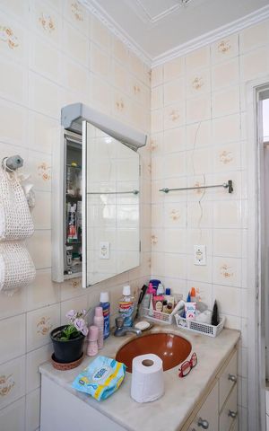 Casa à venda com 270m², 4 quartos e 2 vagasBanheiro