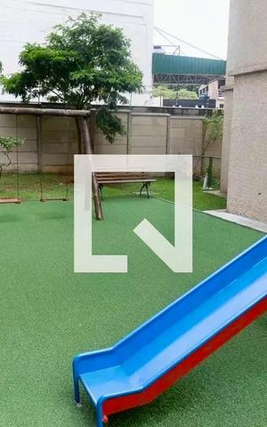 Apartamento à venda com 47m², 2 quartos e 1 vaga Apartamento à venda com 47m², 2 quartos e 1 vagaÁrea comum - Playground