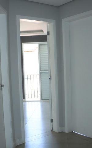 Casa de condomínio para alugar com 140m², 4 quartos e 3 vagasCorredor